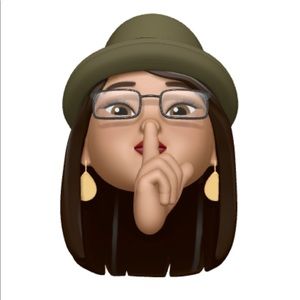 Meet your Posher, Holly